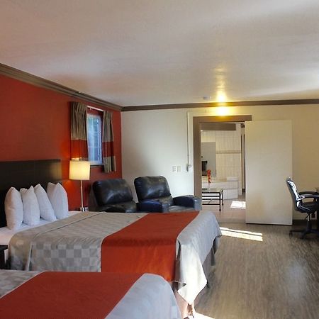 Red Roof Inn & Suites Monterey Dış mekan fotoğraf
