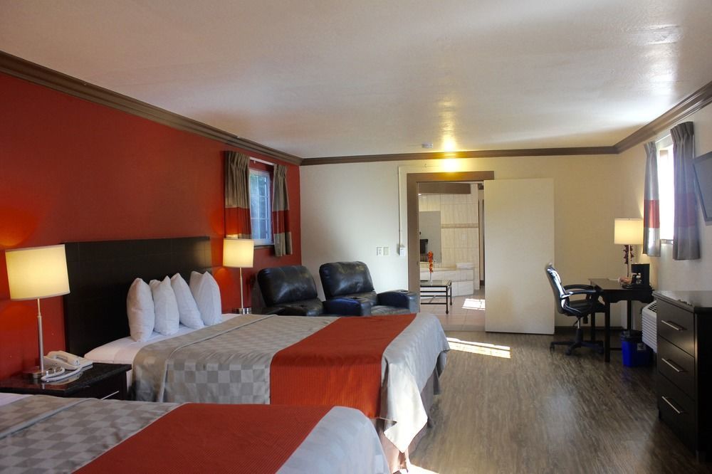 Red Roof Inn & Suites Monterey Dış mekan fotoğraf