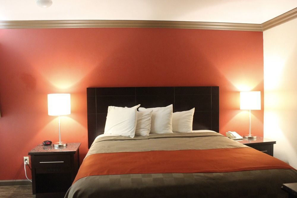 Red Roof Inn & Suites Monterey Dış mekan fotoğraf