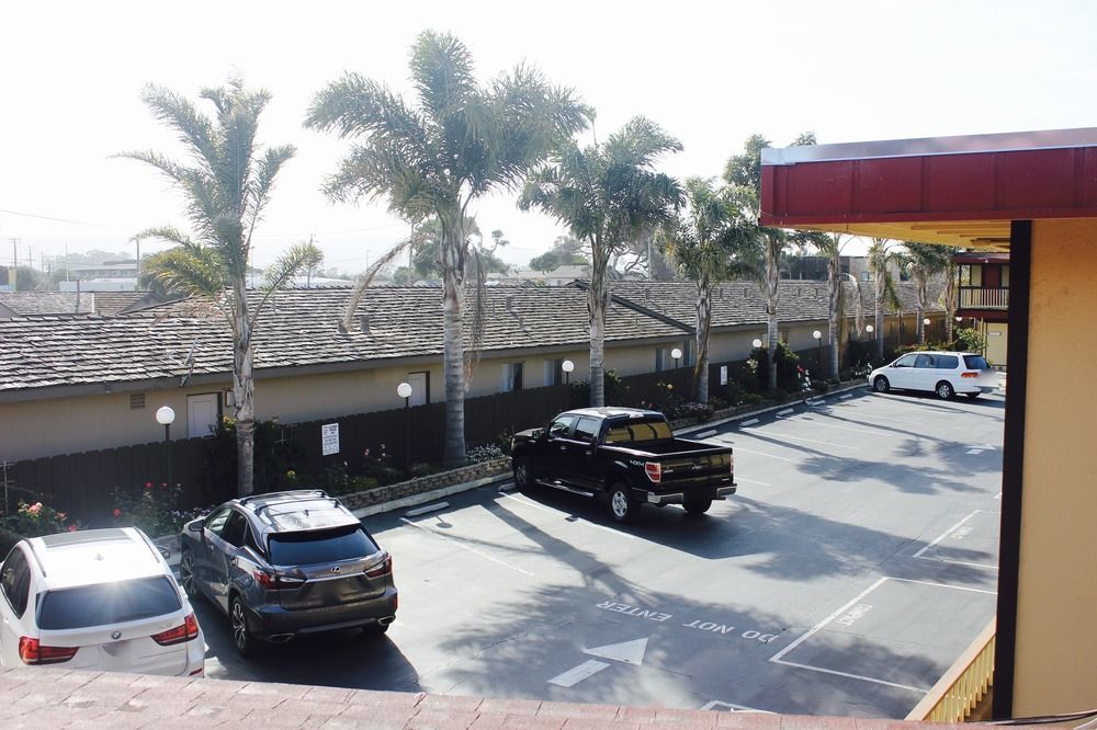 Red Roof Inn & Suites Monterey Dış mekan fotoğraf